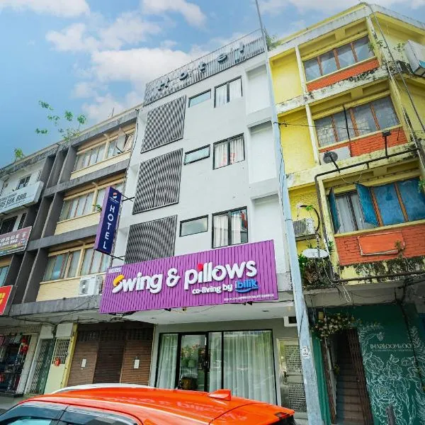 Swing & Pillows - KL Pekeliling formerly known as Swiss Cottage Hotel，位于安邦的酒店