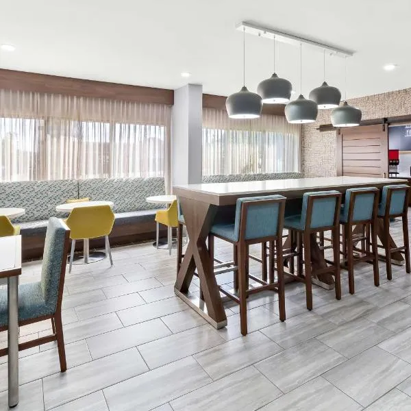 华盛顿希尔顿欢朋酒店，位于华盛顿的酒店