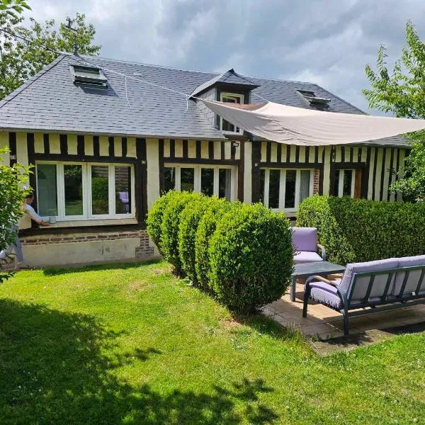 Longère de charme entre campagne et mer，位于Hermival-les-Vaux的酒店
