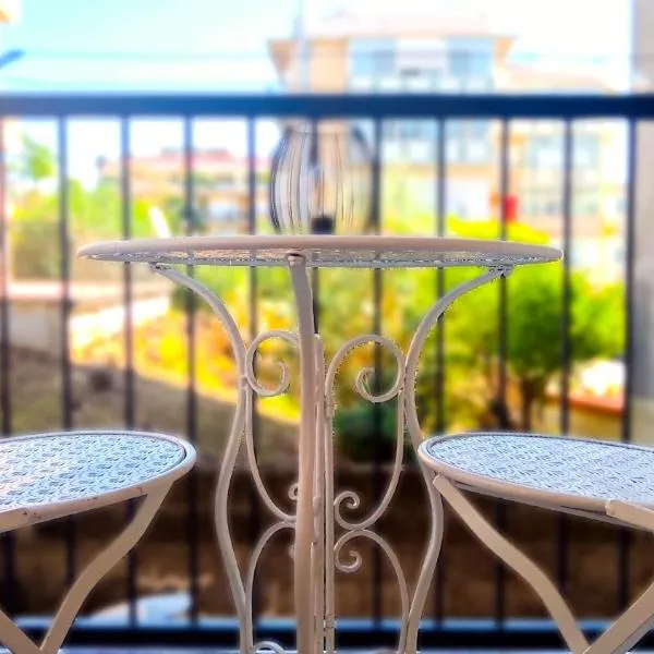 Kataneasyhouse，位于Cibali的酒店