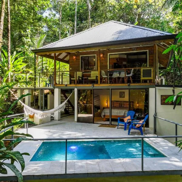 Casa Serena - Tranquil Jungle Gem Near the Beach，位于乌维塔的酒店
