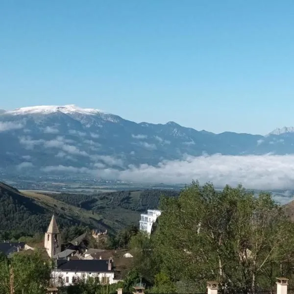 Vue panoramique - Confortable - Piscine - Randonnées - Skis，位于丰罗默奥代洛维亚的酒店