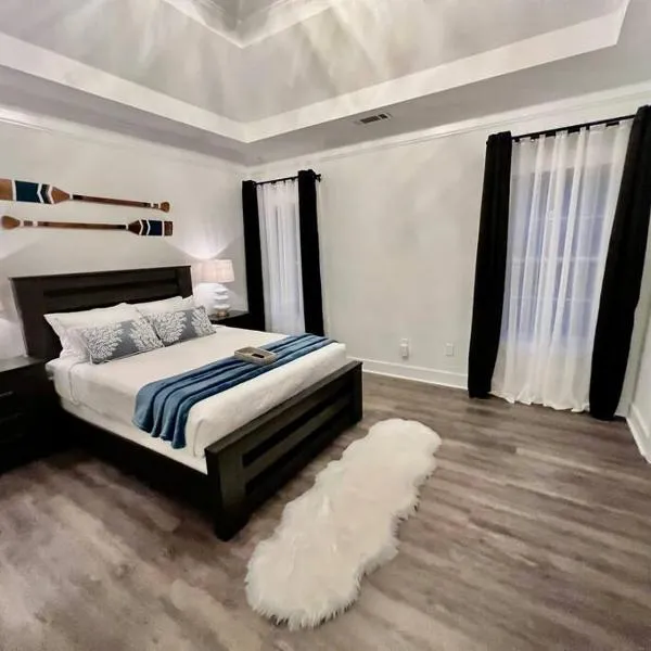 Lake Lanier House 2，位于盖恩斯维尔的酒店