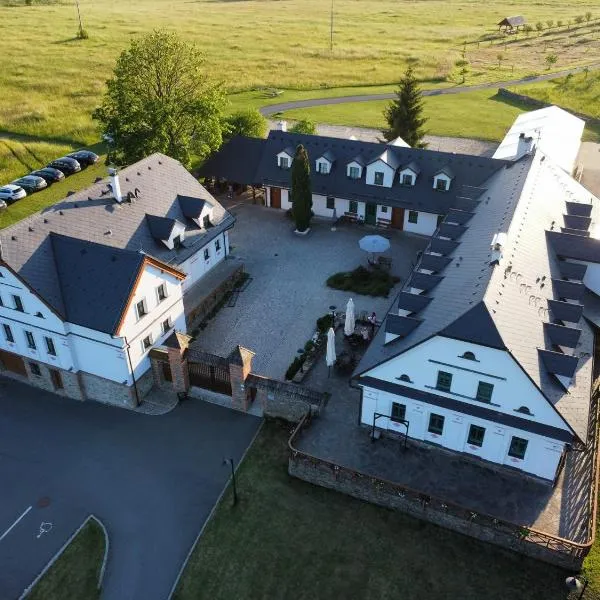 Centrum Slezská Harta，位于Razová的酒店
