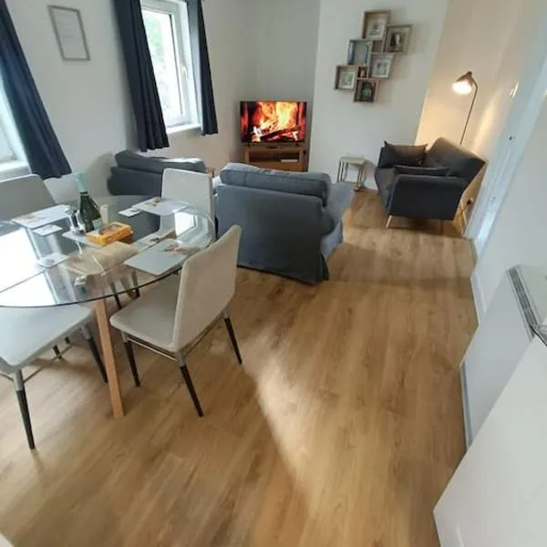 2 bed highland home base for Isle of Skye and Lochalsh，位于洛哈尔什教区凯尔高地的酒店