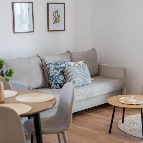 LUBAVA apartment z garażem podziemnym i klimatyzacją, Netflix, TV55', winda，位于Lubawa的酒店