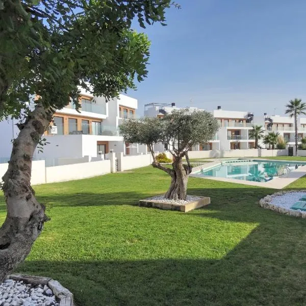 Apartment Orihuela Costa Golf 650，位于洛斯杜尔斯的酒店