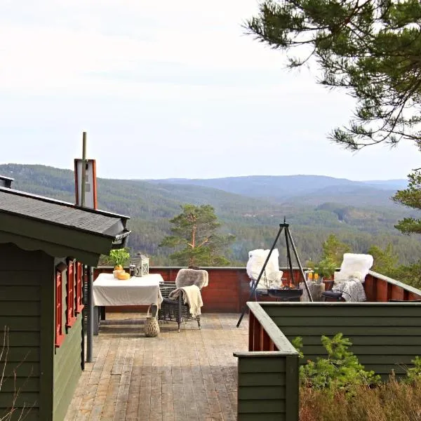 Cozy cottage with a wonderful view - Hiking trails - Silence，位于Mjåvatn的酒店