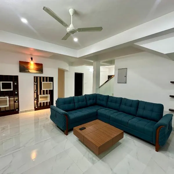 Padmanabham Villa Blissful 3BHK Stay Near Airport，位于特里凡得琅的酒店