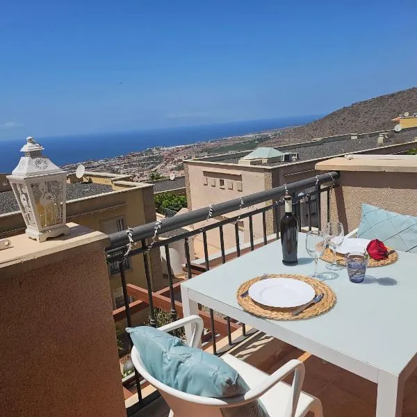 Gran View Apartment, WiFi,Sea Views, Pools, Car Rental, Costa Adeje，位于法纳贝海滩的酒店