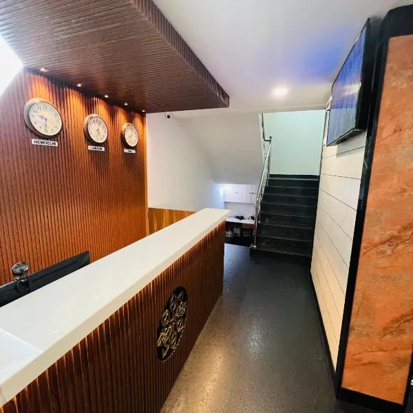 Shanthi Tourist Home，位于Pathanāmthitta的酒店