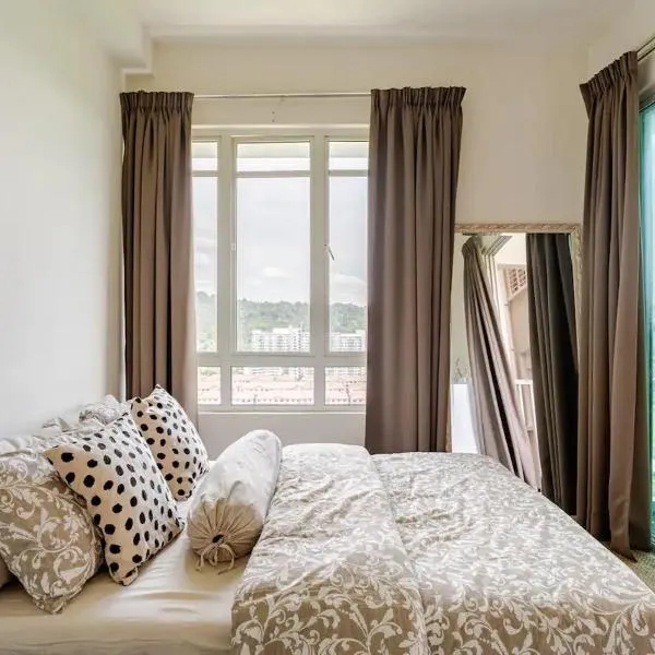 Spacious 3BR Condo in Residensi Suasana Damai，位于八打灵再也的酒店