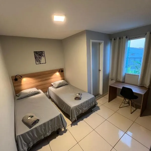 DLUX Hotel，位于坎普斯戈伊塔卡济斯的酒店