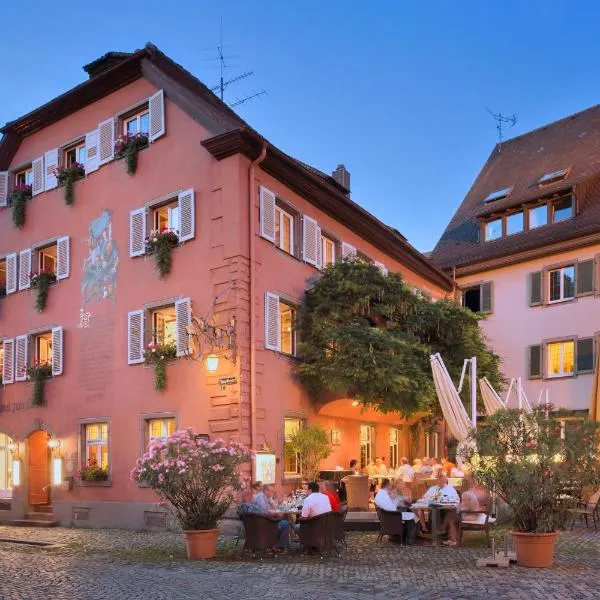 Hotel der Löwen in Staufen，位于多丁根的酒店