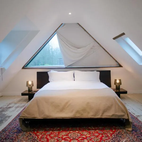 Riverside Dormer Mells nr Babington，位于弗罗姆的酒店