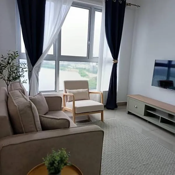 TheBreezy - LBS SKYLAKE RESIDENCE，位于普崇的酒店
