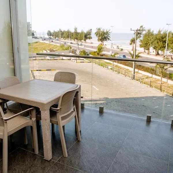 Seaside retreat for urban explorers above Mall，位于马普托的酒店