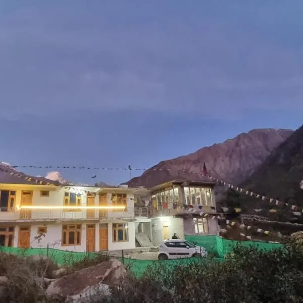 Zomsa Homestay Chitkul，位于Chitkul的酒店