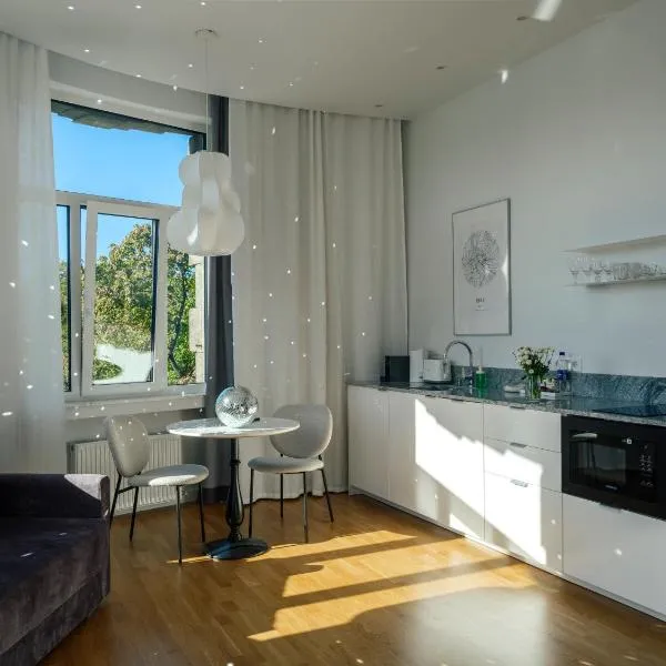 MIRO Rooms Center - quiet chic, self check-in，位于里加的酒店