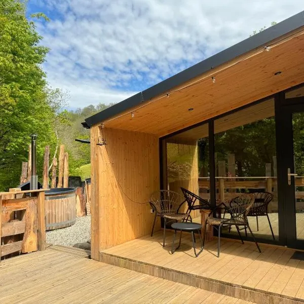 Domaine des Constellations - Tiny Houses & Bains Nordiques，位于凯泽贝尔的酒店