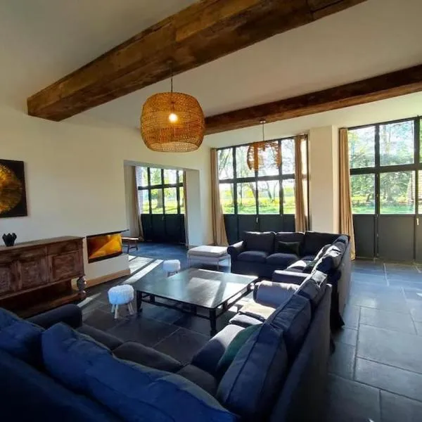 grande maison de campagne，位于Saint-Jean-du-Cardonnay的酒店