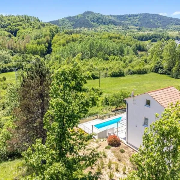 Forest Serenity Villa，位于帕津的酒店