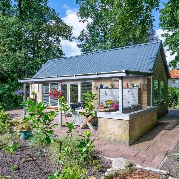 Landhuisje 31 'De Akkersteen' Bospark IJsselheide Zwolle Hattemerbroek，位于Hattemerbroek的酒店