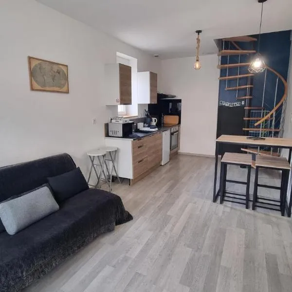 Chez Martin - centre-ville，位于Brassac-les-Mines的酒店