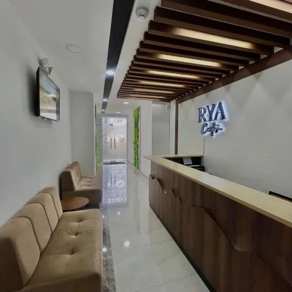 Hotel RYA Center，位于伊瓦拉的酒店