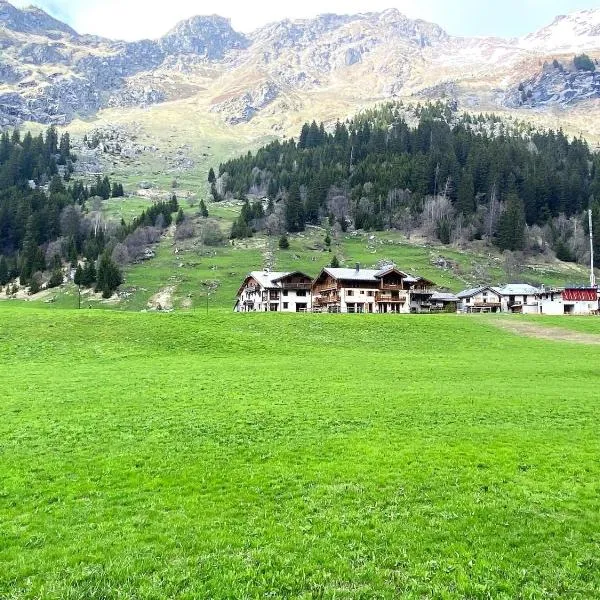 Luxurious chalet in the heart of Vanoise，位于谷雪维尔的酒店