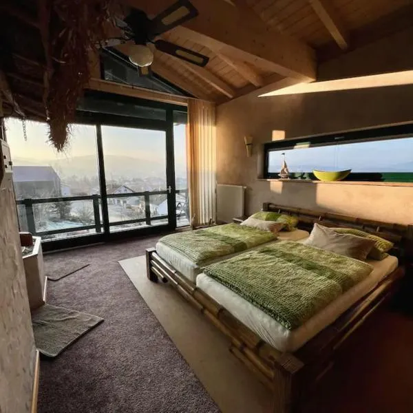 südländisches Chalet mit hauseigener Sauna，位于菲希塔赫的酒店