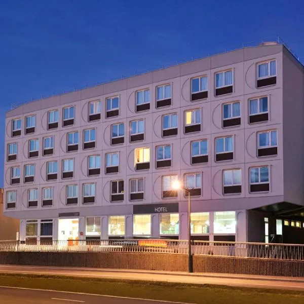 B&B HOTEL Boulogne-sur-Mer Centre Les Ports，位于滨海布洛涅的酒店