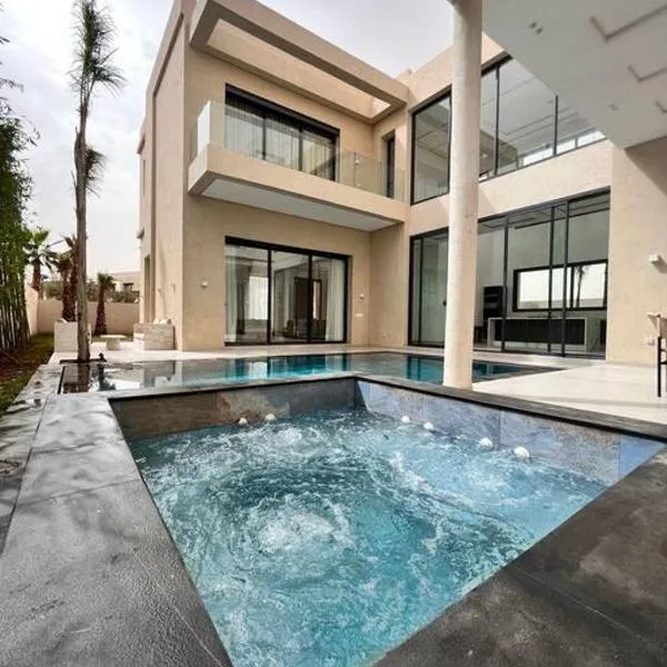 Villa Kenza piscine et jacuzzi chauffée，位于马拉喀什的酒店