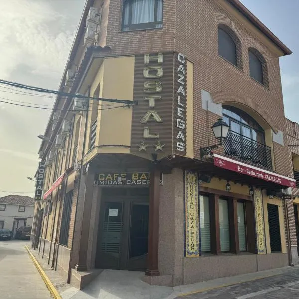 Hostal de Cazalegas，位于Santa Olalla的酒店