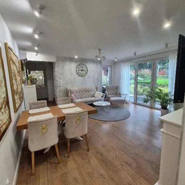 Siedlisko nad Drwęcą z jacuzzi i siłownią，位于Krobia的酒店