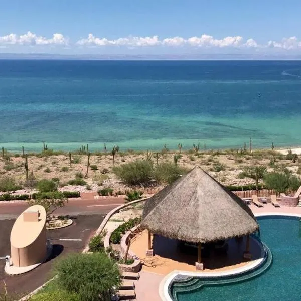Three Bedroom Oceanview-VISTAMAR in Puerta Cortés Residences，位于拉巴斯的酒店