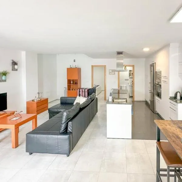 Apartamento con piscina privada，位于阿利坎特的酒店