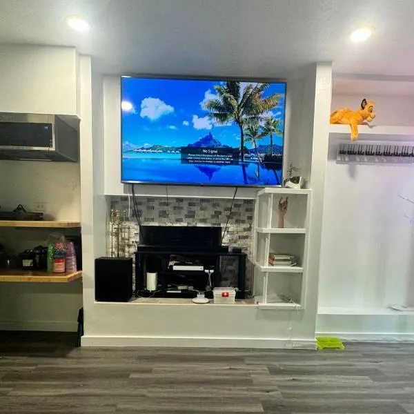 Cozy 2BR with Game Room and EV station,Special Offer During Construction!，位于埃弗里特的酒店