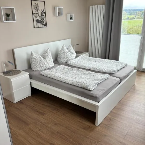 Turmwohnung im 2 Obergeschoss，位于Deensen的酒店