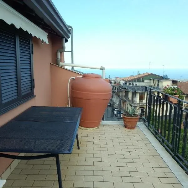 casa vacanza suite Etna-Mare，位于扎费拉纳-埃特内阿的酒店