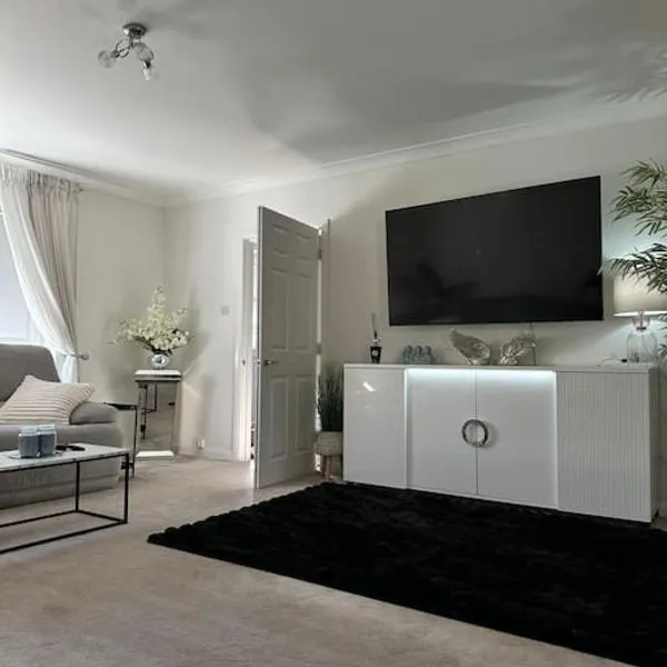 3 double bedroom spacious flat，位于拉格斯的酒店