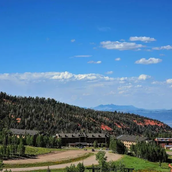 Hilton Vacation Club Cedar Breaks Brian Head，位于Summit的酒店