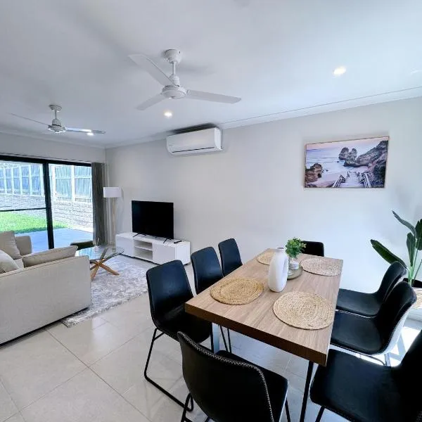 Theme Park Retreat Coomera 5 Beds Villa，位于黄金海岸的酒店