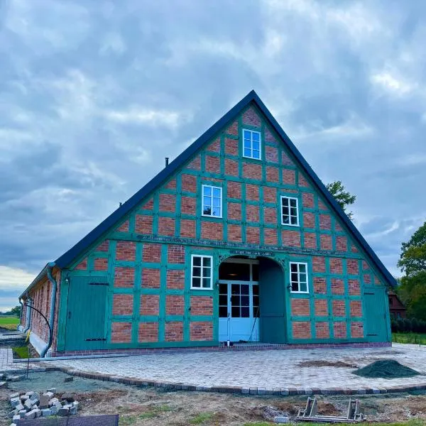 Niedersächsisches Hallenhaus im modernen Gewand，位于奥斯特霍尔茨-沙姆贝克的酒店