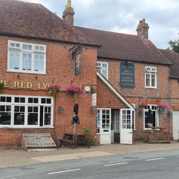 The Red Lyon Slinfold，位于Slinfold的酒店
