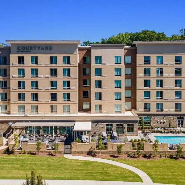 Courtyard by Marriott Raleigh Cary Crossroads，位于卡瑞的酒店