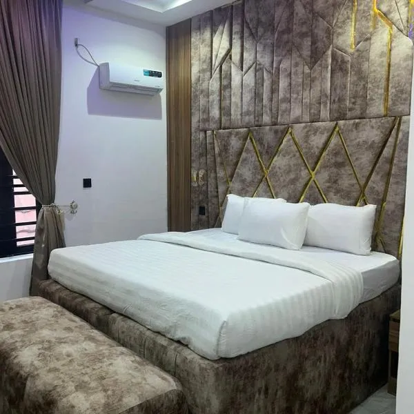 Keneuro hotel & suites，位于拉各斯的酒店