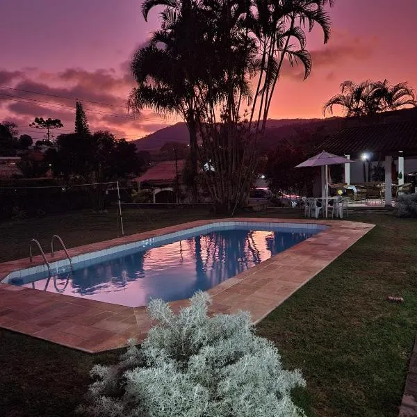 Vila do Tatá，位于米格尔-佩雷拉的酒店
