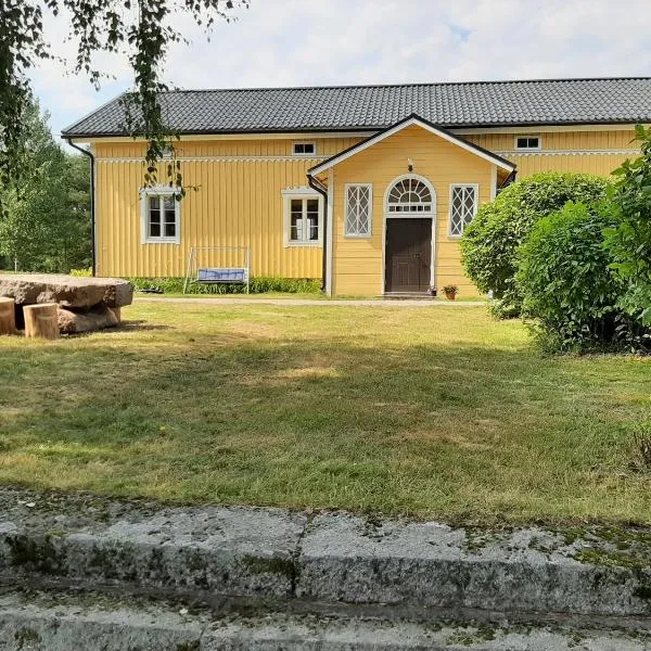 Maalaistalon päärakennuksessa asunto，位于萨洛的酒店