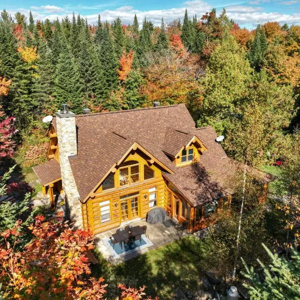 L'Echo Boreal - Hot tub & Private Lake Access，位于Wentworth的酒店